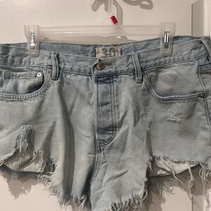 We The Free Blue Jean Shorts Distressed Mid-Thigh